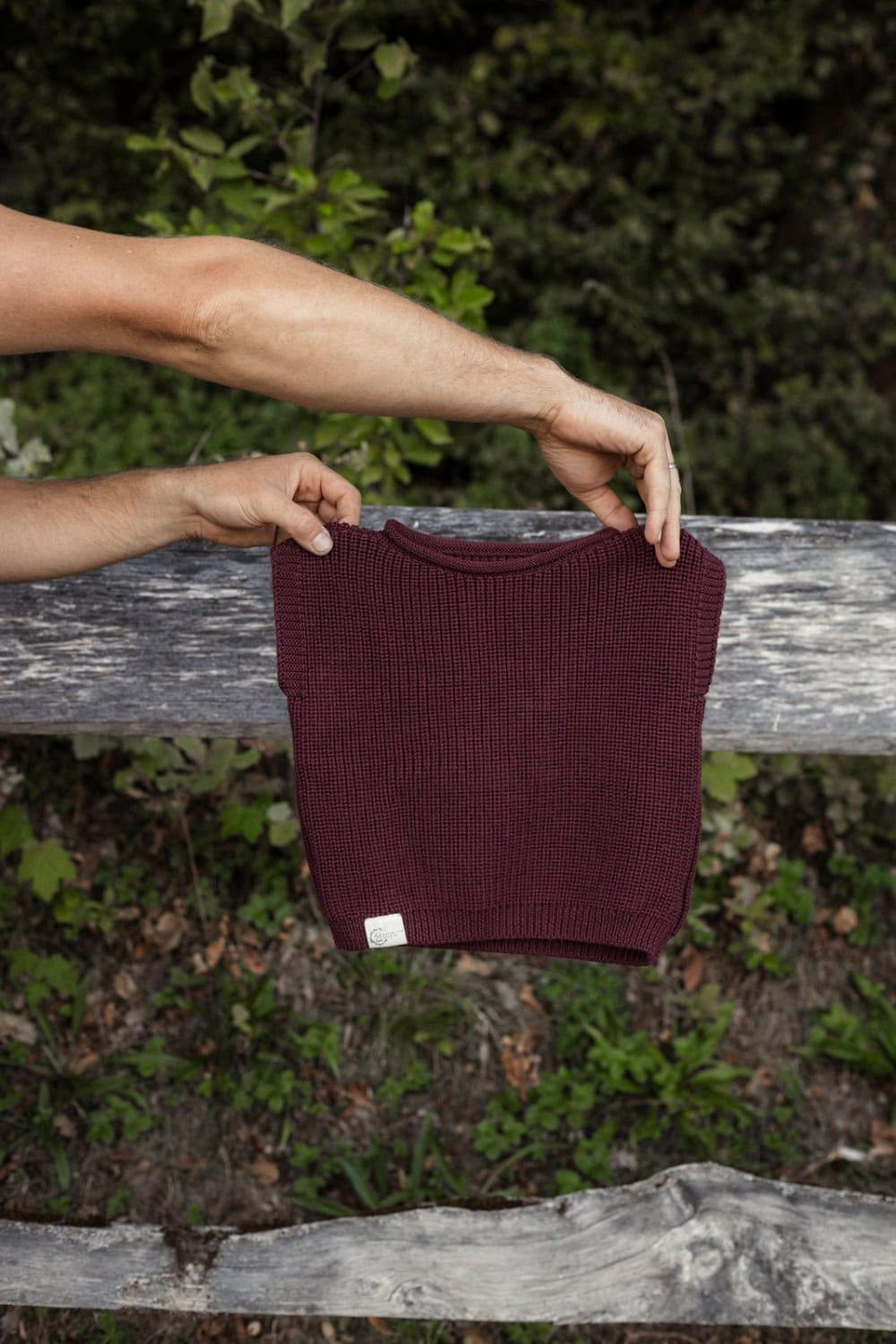Strickweste Merino Bordeaux – Bild 3